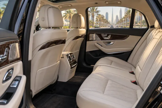 Dubai Luxury Chauffeur (Half Day, Mercedes S-Class)